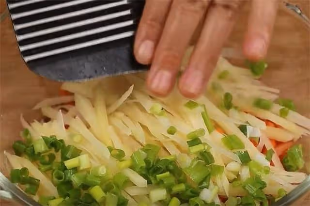 夏天粉條這麼做，沒想到那麼好吃，我家一周吃5次，營養又解饞