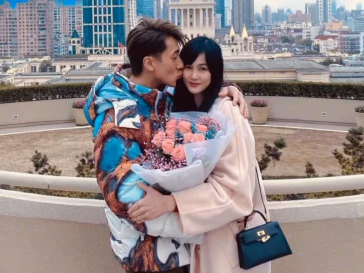 長著一張風流倜儻的臉,卻從不沾花惹草,這8位男明星都是男德班典範