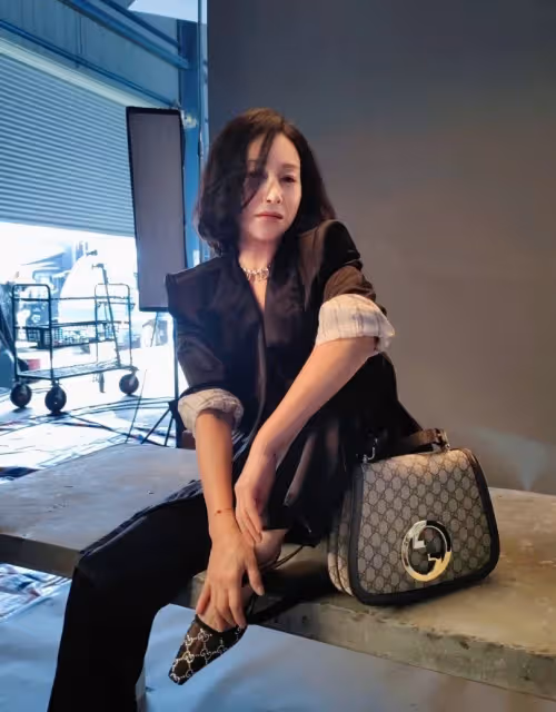 惠英紅罕曬性感美照　網驚呼：這像62歲的人嗎？