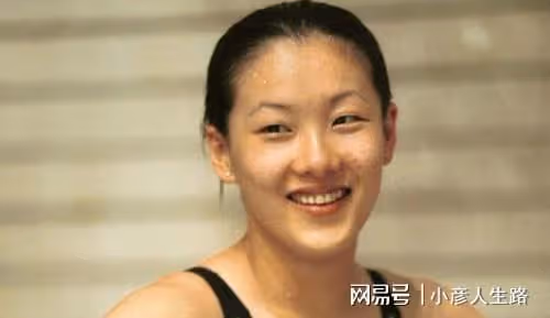 「跳水皇后」伏明霞：嫁大26歲梁錦松，如今43歲生活美滿