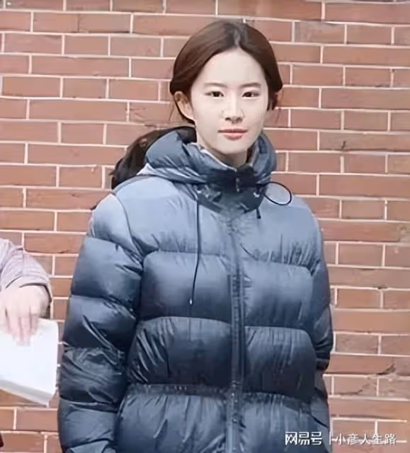 明明是美人,卻被吐槽長得丑,原來明星也會不上鏡,我釋懷了