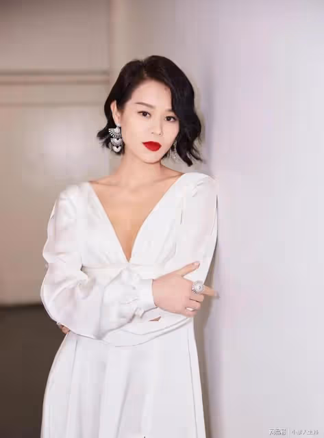 明明是美人,卻被吐槽長得丑,原來明星也會不上鏡,我釋懷了
