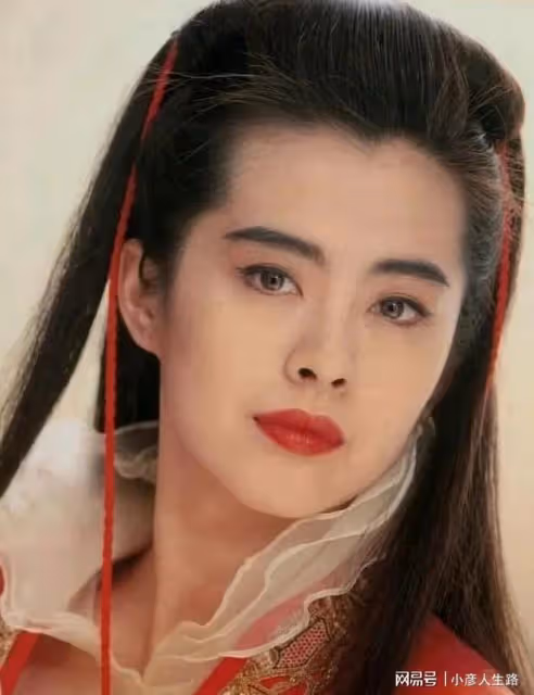 明明是美人,卻被吐槽長得丑,原來明星也會不上鏡,我釋懷了
