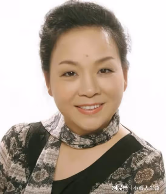 48歲患癌去世,妻子劉繼紅葬禮上哭暈,13年後羅京家人現狀怎樣?