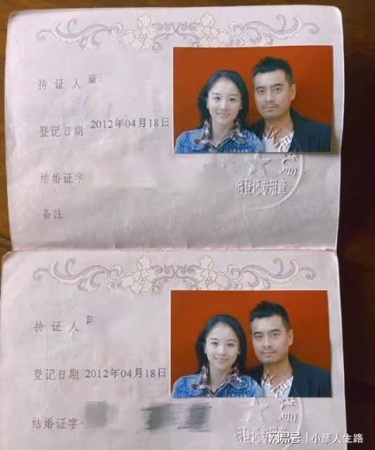 陳龍章齡之結婚十周年,夫妻倆帶娃旅遊慶祝,一家四口同框超幸福