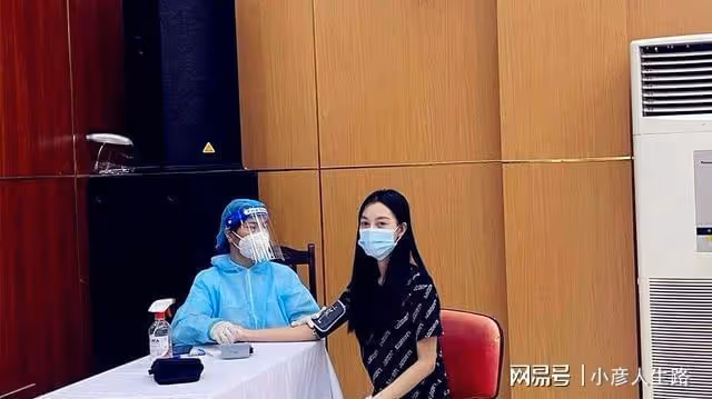 寮國世界小姐亞軍,從小的夢想是去越南上大學,這穿搭很國際范