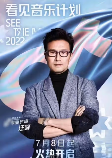 章子怡帶倆娃打球太溫馨,蹲地喂小兒子喝水,穿運動短褲長腿矚目