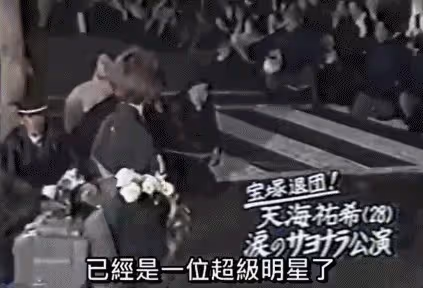 她雌雄同體,55歲宣布一輩子不結婚,如今一個人獨居,太爽了!