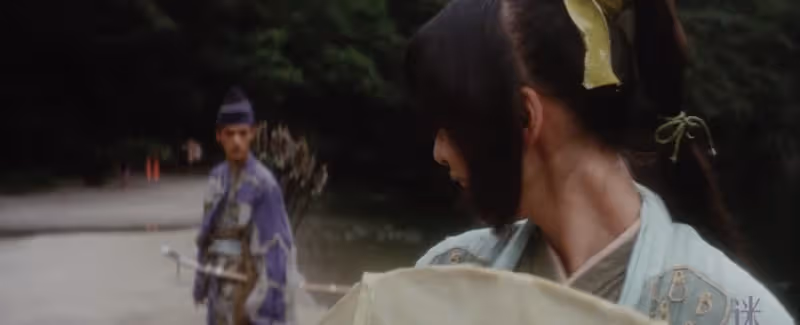 她雌雄同體,55歲宣布一輩子不結婚,如今一個人獨居,太爽了!