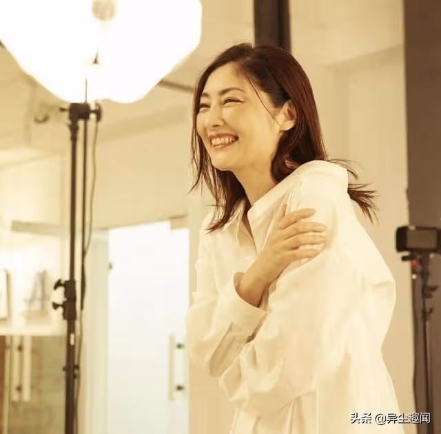 日劇女王化身和服美人宛如一幅畫,常盤貴子50歲美貌凍齡驚呆網友