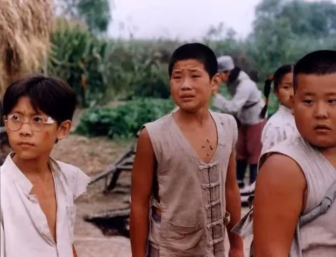 嘎子攜一家四口坐遊艇出海,老婆身材火辣白得發光,倆兒子神似爸