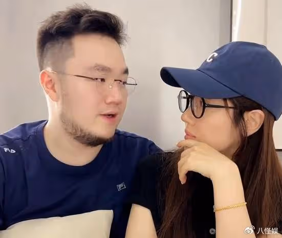 宋丹丹兒子兒媳被偶遇,博谷生倆娃依舊漂亮,看不出比巴圖大7歲