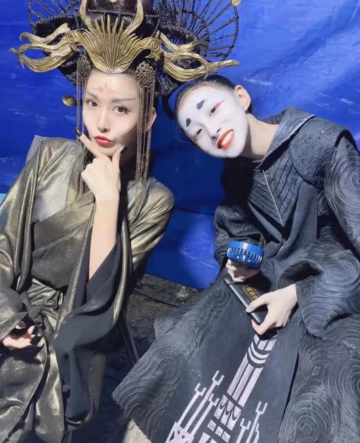 知名港星李彩樺新作因妝容被批,被指老了十多歲,曾因膠面引爭議