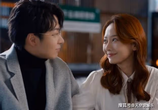 《寄生》揭秘:蕭湘與海清月,究竟是不是同一人?左源隱藏了什麼秘密?