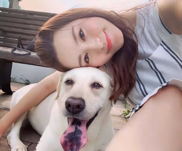 TVB美女蘇可欣宣布離巢,轉行做空姐,因豐滿身材被開價20萬包養