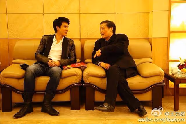 王力宏點贊和宗慶後12年前合照無聲悼念，網友刷屏狂贊：全世界最好的二哥！