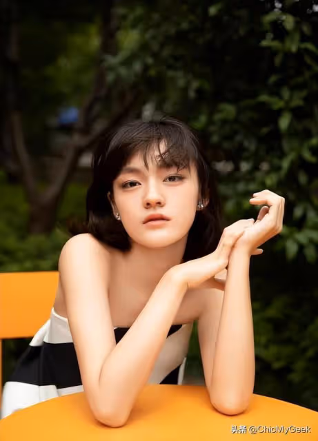 內娛頂流女星排行!唐嫣、劉詩詩殺回,楊冪難撼動