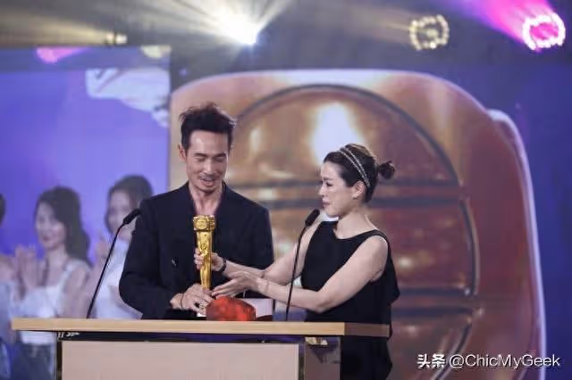大嫂的故事：香港無線4大視帝背後的女人！