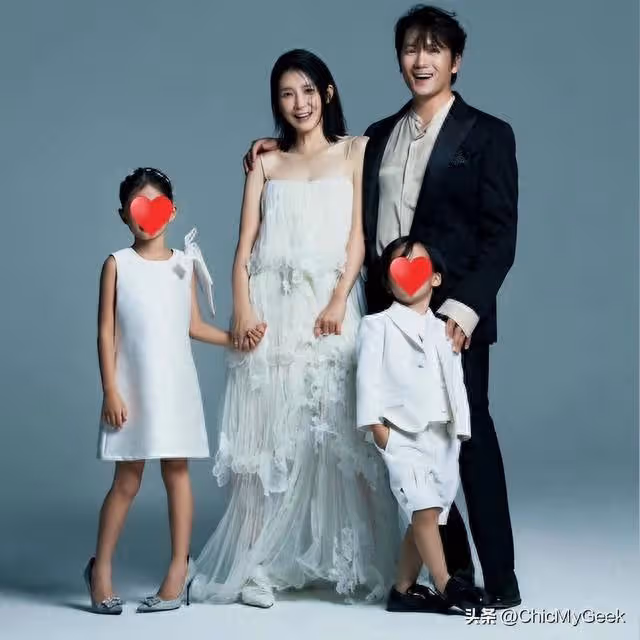 李寶英、池晟結婚十周年公開全家福,一雙兒女首曝光