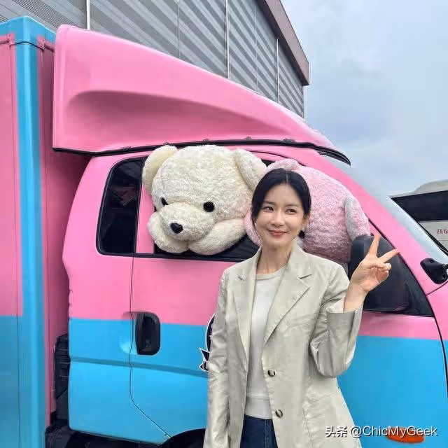 李寶英、池晟結婚十周年公開全家福,一雙兒女首曝光