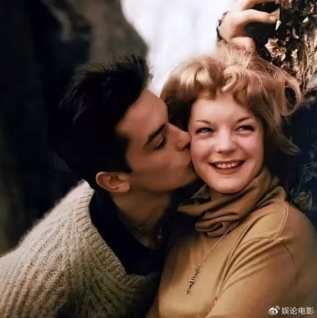 巨星阿蘭·德龍私藏槍枝,還發現一個射擊場,他真不是省油的燈