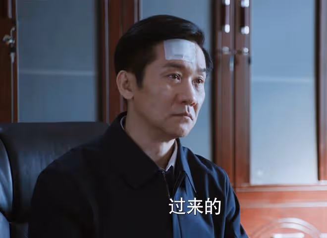 《江河日上》朱天才裝病,師哥敲打,鄭寒江做副市長,招誰惹誰?