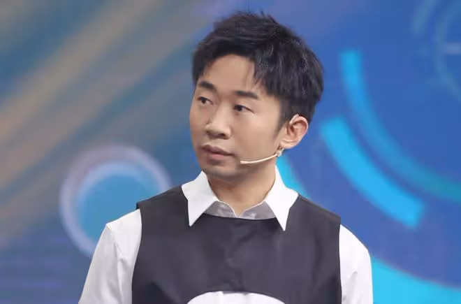 楊迪爆改後和沈夢辰合影成焦點，網友：迪哥，你哪裡來的自信？