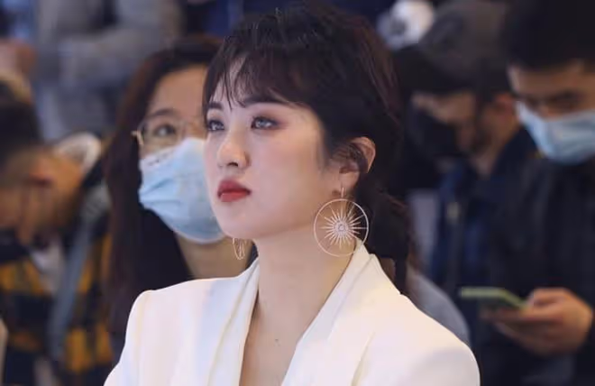 華為千金姚安娜演技炸裂？網友熱議任正非小女兒的文藝之路