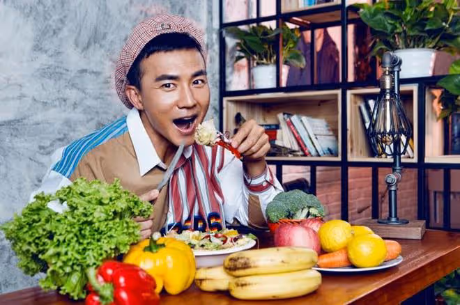 劉畊宏與姚明鄰座用餐，體型差成亮點，網友：這畫面太美！