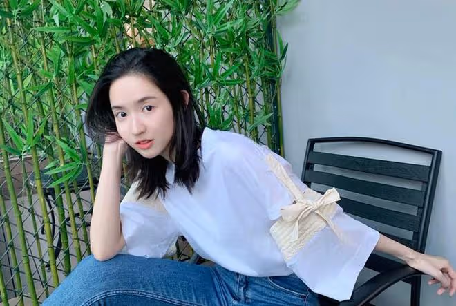 楊玏王玉雯機場親密瞬間曝光,網友直呼:甜炸了!