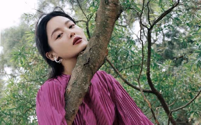 辛芷蕾首登春晚彩排驚艷亮相,網友驚呼:圈內地位飛升!