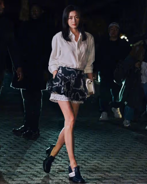 考古韓國女神全智賢,發現她大學期間被教授要求出示就業證明