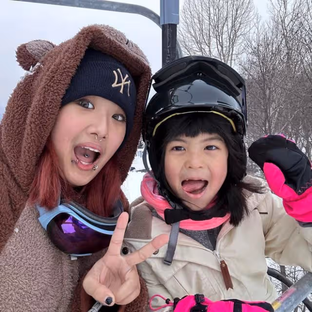 賈靜雯回應女兒梧桐妹穿唇環舌環,表示自己不操心,會陪著選樣式