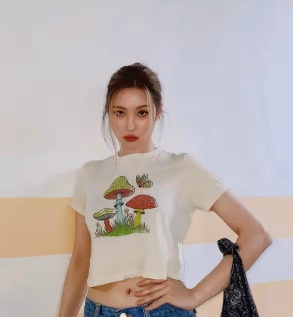 劉嘉玲撞衫小27歲韓國女星，終於明白和氣質相比，年輕真不算優勢