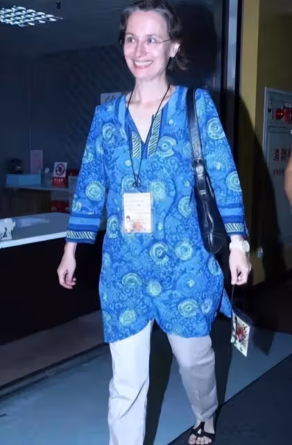周華健的外籍妻子老的真快!和老公同歲卻滿臉滄桑,但穿衣顯氣質