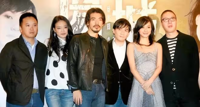 徐靜蕾和舒淇同框,「文藝美」和「風情美」的差距,一目了然
