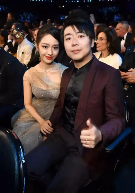 郎朗老婆生娃後像換個人!扎馬尾髮際線堪憂,沒了芭比身材很一般
