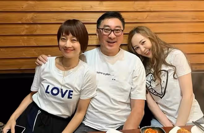46歲馬伊琍與陳冠希老婆前夫聚會!摟肩拍照好親密,換髮型變化大