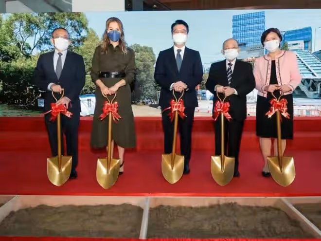 千億豪媳徐子淇陪豪門老公參加活動!穿連衣裙胯寬腰粗,氣質超贊