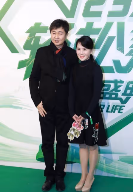 楊鈺瑩在付笛聲家做客!51歲她穿紅色如少女,同框54歲任靜像母女