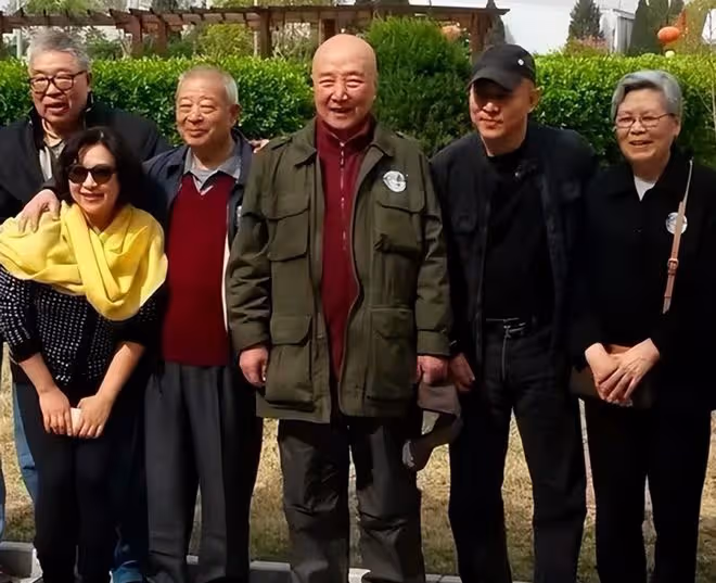 李連杰真丟了寶!62歲黃秋燕越活越美,61歲利智蒼老明顯似老奶奶