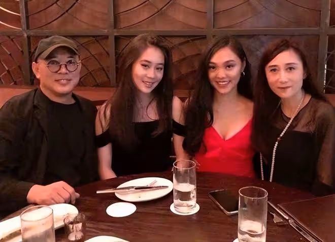 李連杰真丟了寶!62歲黃秋燕越活越美,61歲利智蒼老明顯似老奶奶