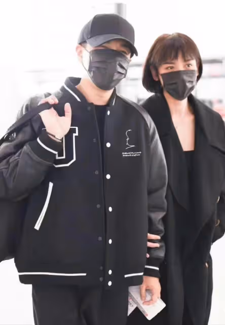 劉愷威與新女友高調亮相!穿情侶裝笑成月牙眼,新女友好漂亮