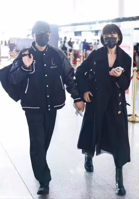 劉愷威與新女友高調亮相!穿情侶裝笑成月牙眼,新女友好漂亮