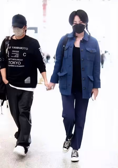 不愧是親兒子!謝霆鋒帶長子度假,時隔10首與長子同框,臉似複製