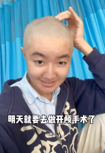 「點讀機女孩」的腦瘤不排除是惡性,身體異常嚴重,期待她能健康
