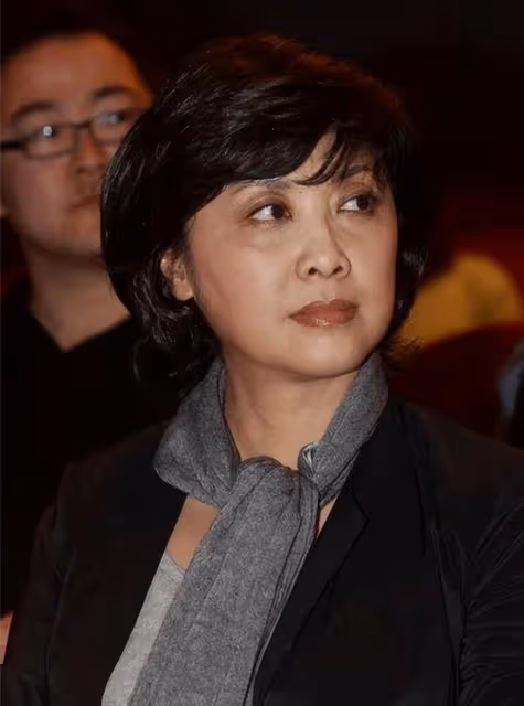 看到71歲朱琳老去的模樣,我才終於知道,第一美女果然名不虛傳