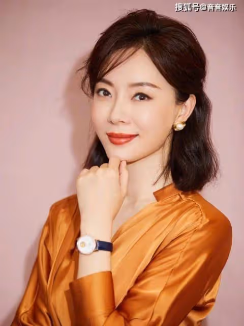 陳數46歲魅力爆棚!顏值身材雙贏,越老越有味道!