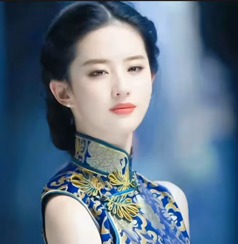 被低胸裝的劉亦菲驚艷到，好身材遮不住，一雙「漫畫腿」太吸睛