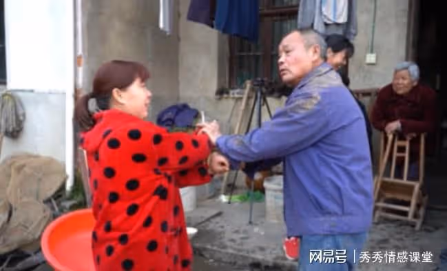 奶奶在養老院住了3年,爸媽接她回老家過年,不到3天就後悔了!